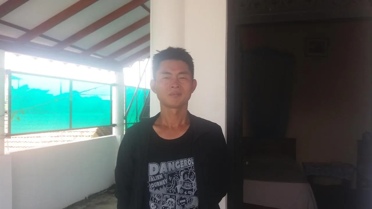 Randi Homestay 니곰보 B&B