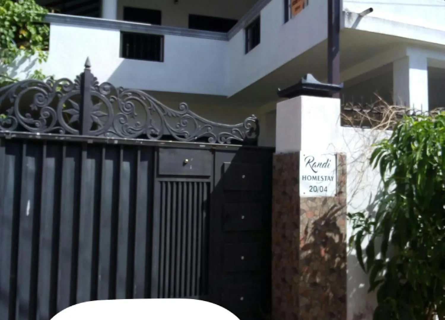 Randi Homestay 니곰보 B&B